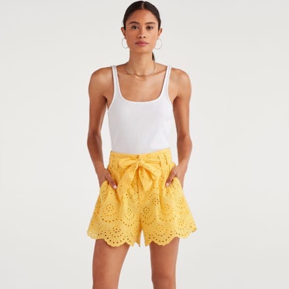 7 For All Mankind Pants - Eyelet Short in Dandelion